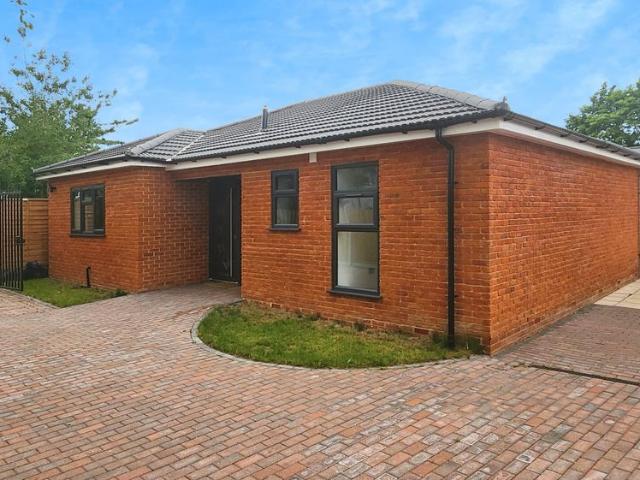 House for rent in Monkwick, Fordham Heath