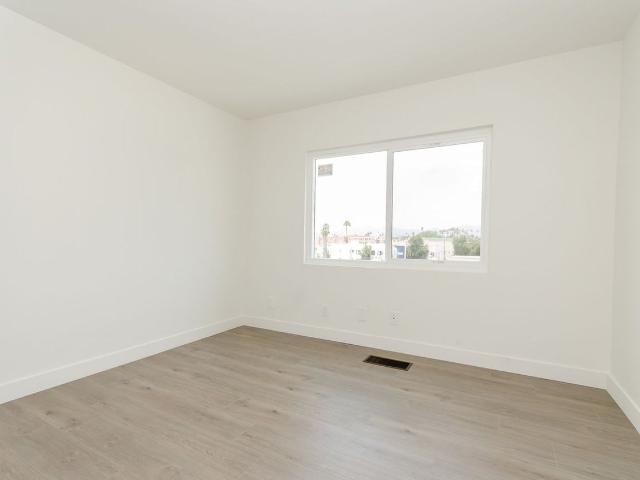 Apartment for rent in Canoga Park, California
