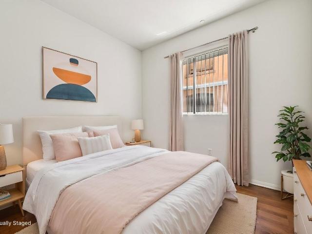 Apartment for rent in Canoga Park, California