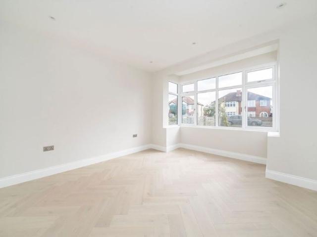 Apartment for rent in Tolworth, Greater London