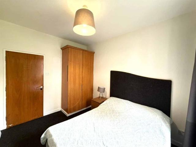 Apartment to rent in Bluebell, North Tipperary