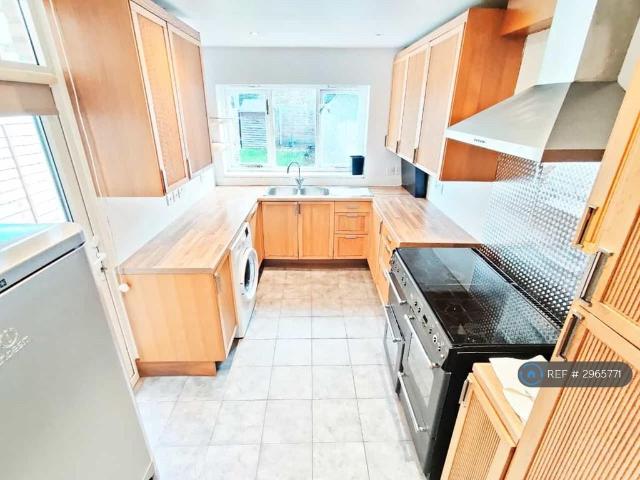 House for rent in New Malden, Greater London