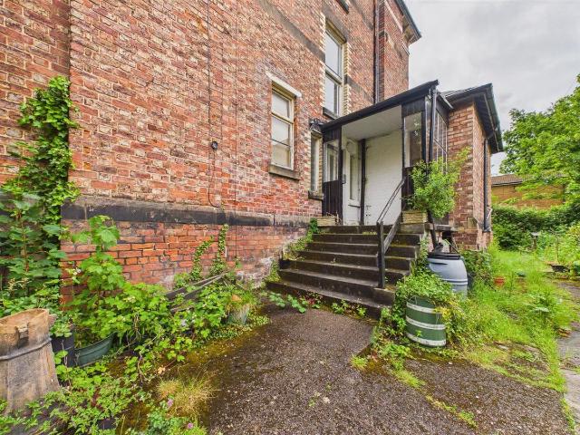 Apartment for rent in Claughton, Oxton