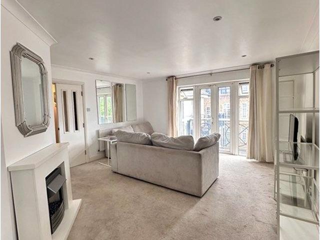 House for rent in Stockwell, Greater London