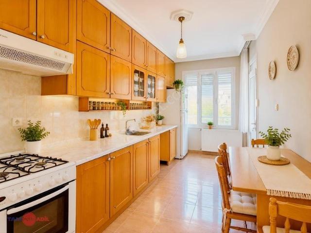 Bahçelievler Mahallesi, Bergama içerisinde satılık Villa