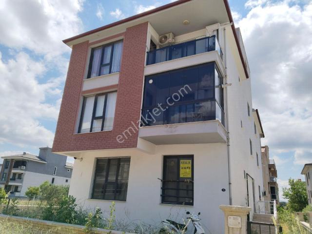 Bergama, İzmir içerisinde satılık mülk