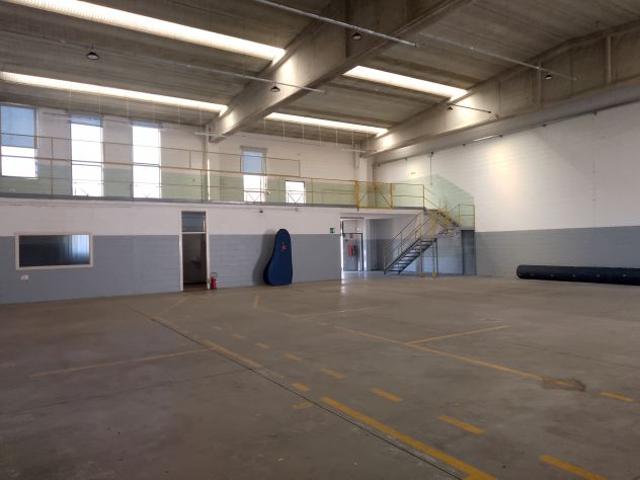 Box in vendita a Bergamo, Lombardia