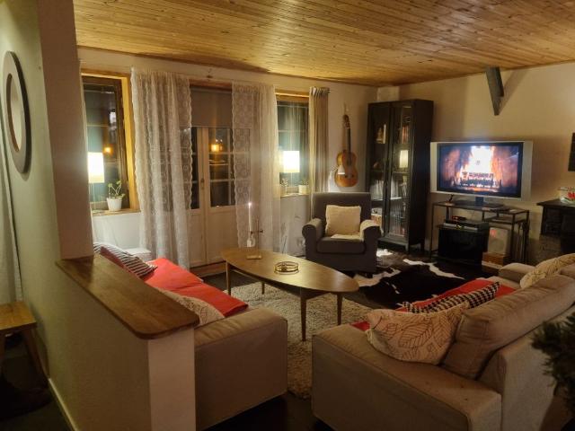 Hus hyra i Skene, Västra Götaland