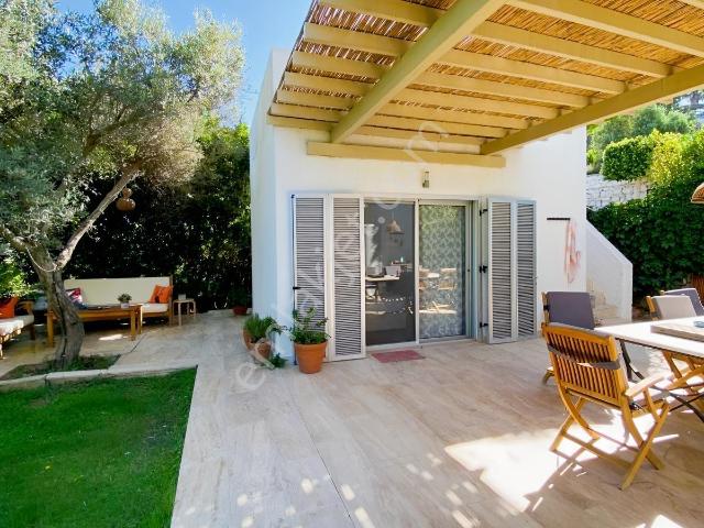 Peksimet, Bodrum içerisinde kiralık Villa