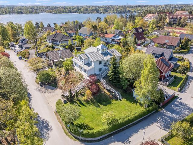 Villa till salu i Huddinge, Stockholm