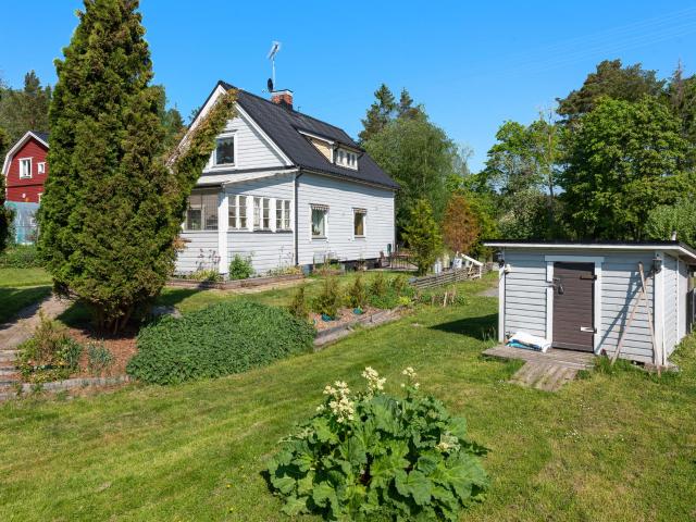 Villa till salu i Hallstavik, Stockholm