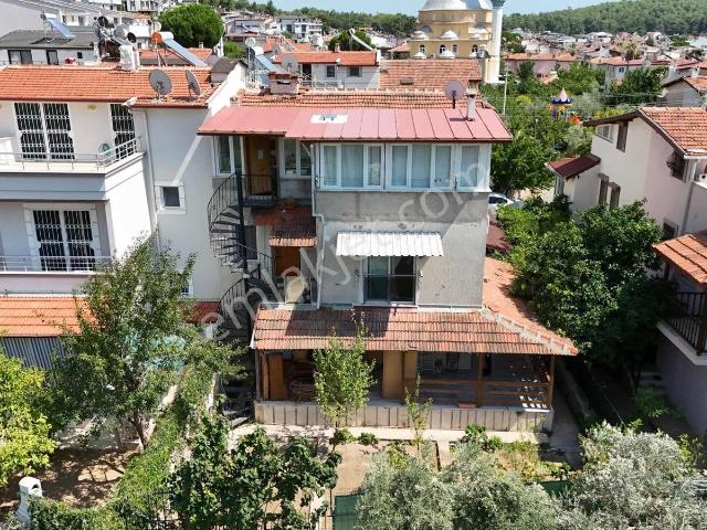 Çukuraltı Mahallesi, Menderes içerisinde satılık Villa