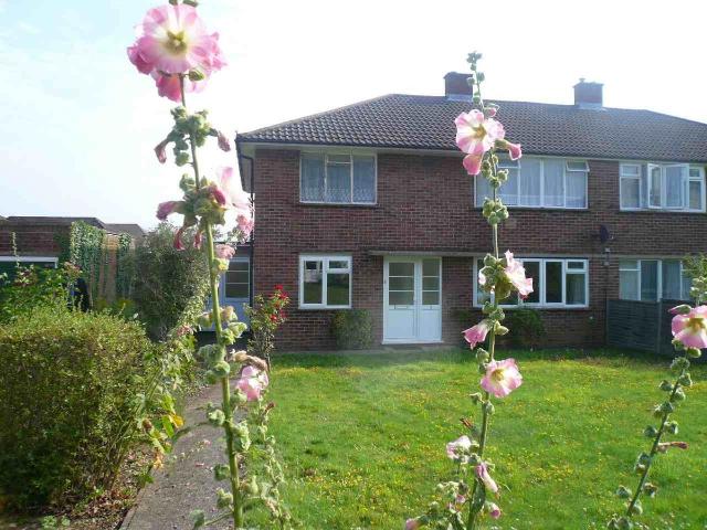 Apartment for rent in Chesham, Asheridge
