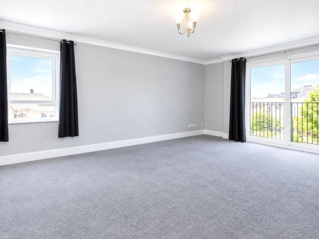 Apartment for rent in Pigsty Hill, Bristol