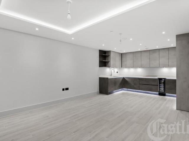 House for rent in Stroud Green, Greater London