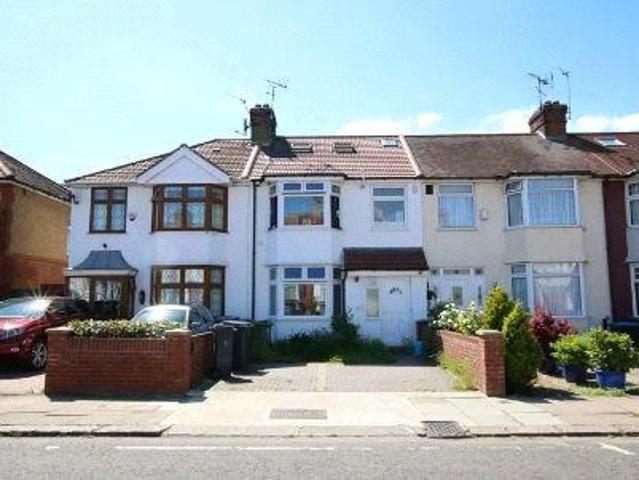 House for rent in Kingsbury, Greater London