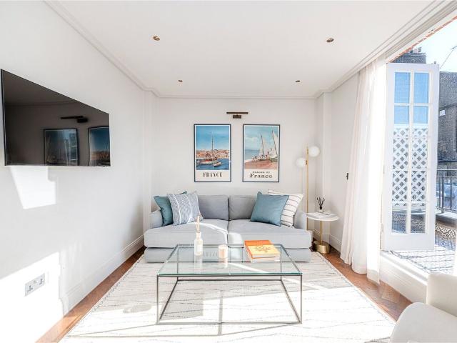 Apartment for rent in Mayfair, Greater London