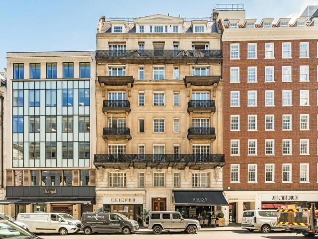 Apartment for rent in Mayfair, Greater London