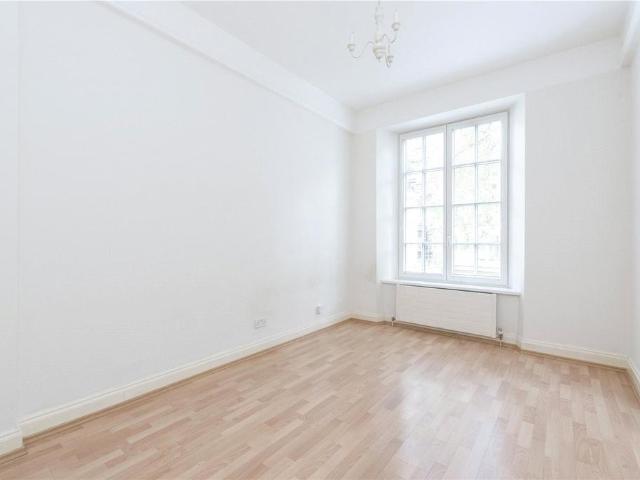 Apartment for rent in Mayfair, Greater London