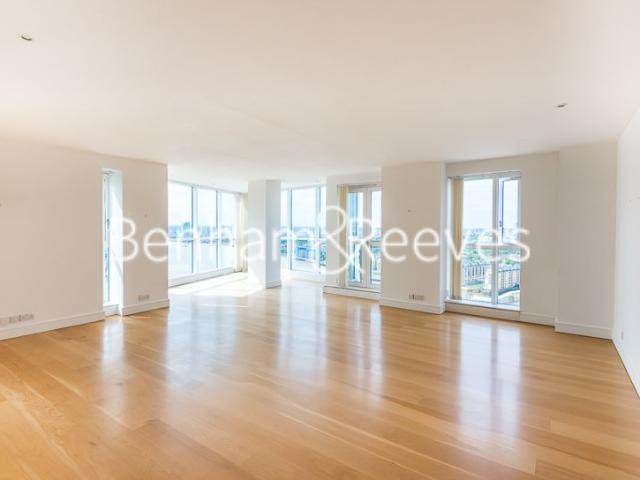 Apartment for rent in Canary Wharf, Greater London