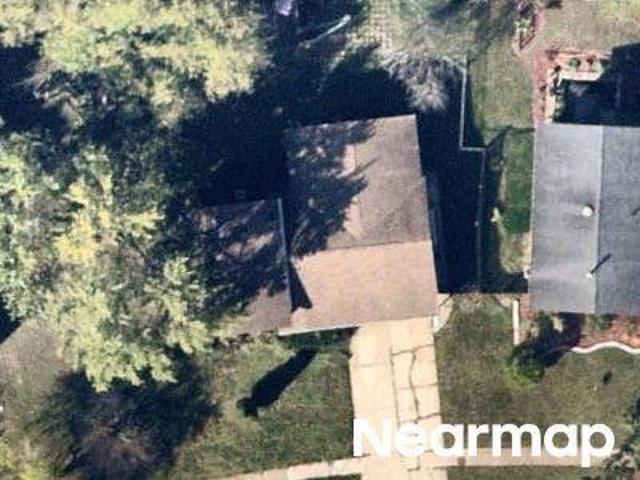 House for sale in Mchenry, Illinois