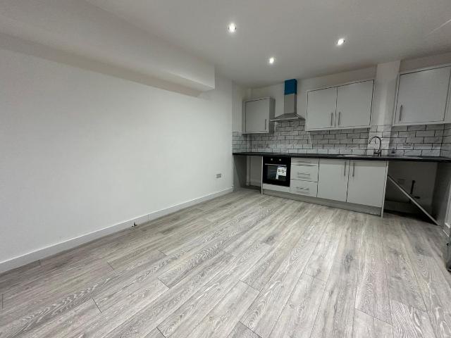 Studio for rent in Tilbury, Essex