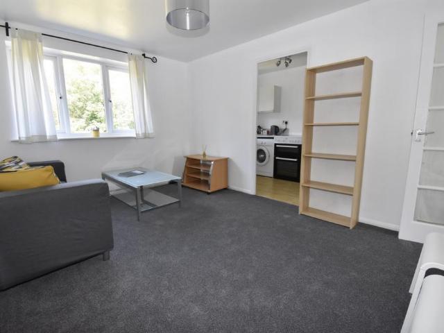 Apartment for rent in Charlton, Greater London