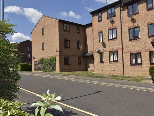 Apartment for rent in Charlton, Greater London