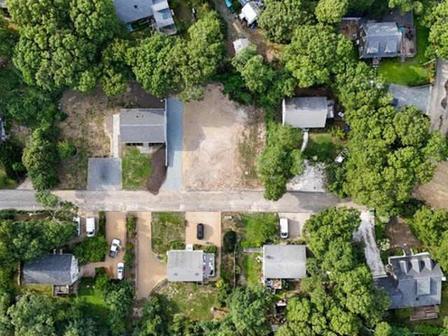 Land for sale in Vineyard Haven, Massachusetts