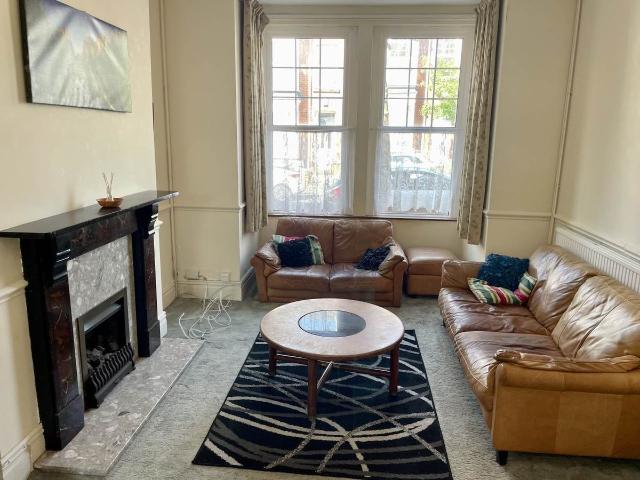Apartment for rent in Brynmill, Swansea