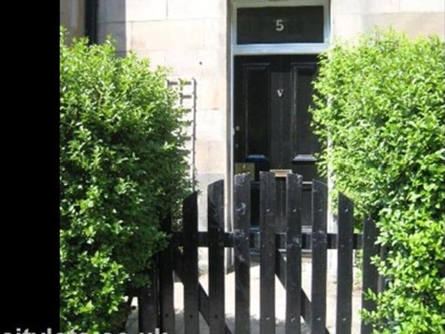 Flat for rent in Southside, Scotland