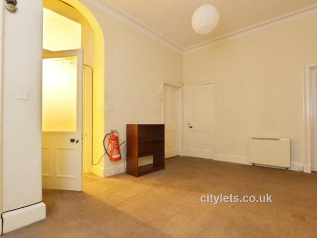 Flat for rent in Southside, Scotland