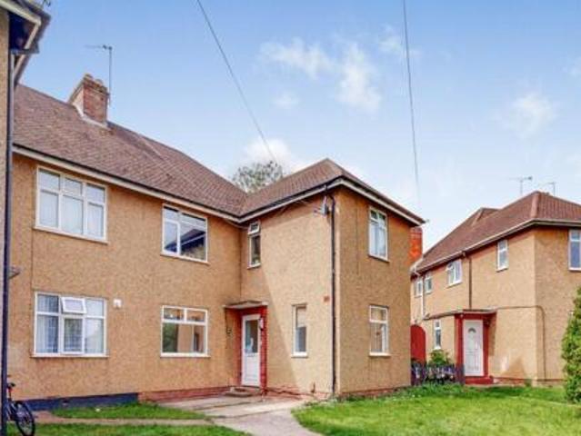 House for sale in Little Stanmore, Greater London