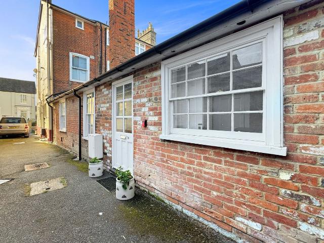 Apartment for rent in The Dales, Key Street