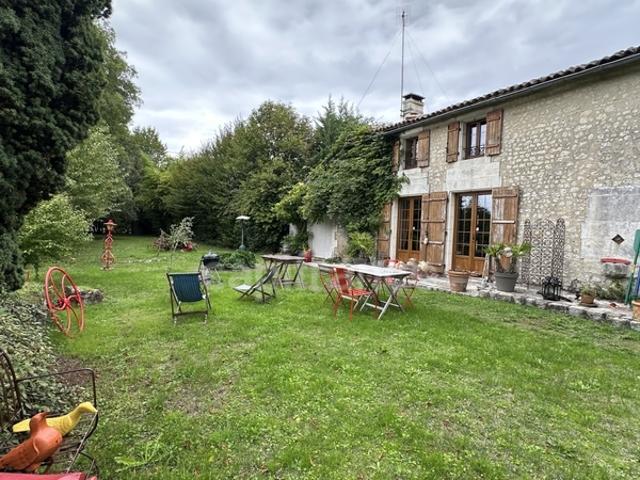 Maison vente à Cognac, Berneuil