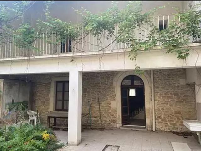 Immeuble vente à Bernis