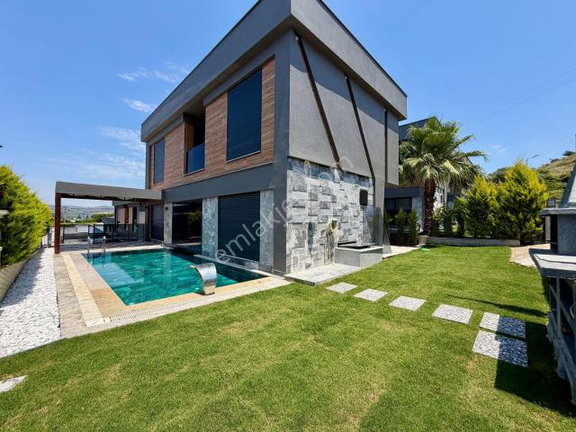 Kuşadasi, Aydin içerisinde satılık Villa