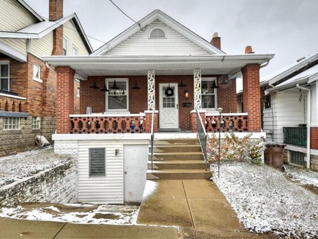 House for sale in Bellevue, Kentucky