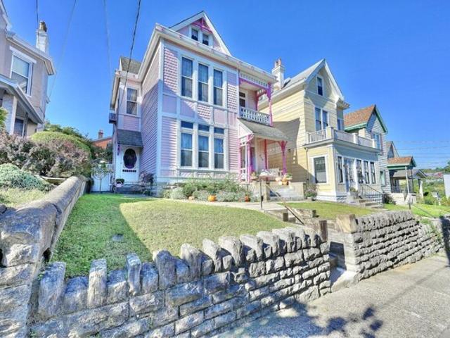 House for sale in Bellevue, Kentucky