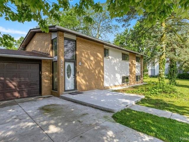 House for sale in Bloomfield Hills