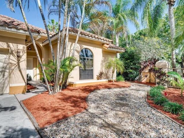 House for sale in Cooper City