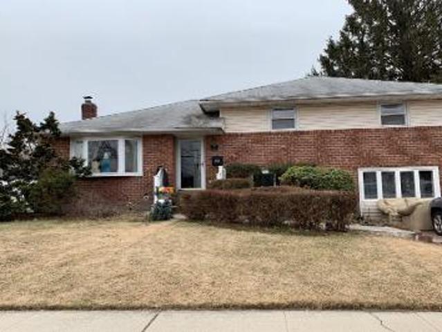 House for sale in Bethpage, New York