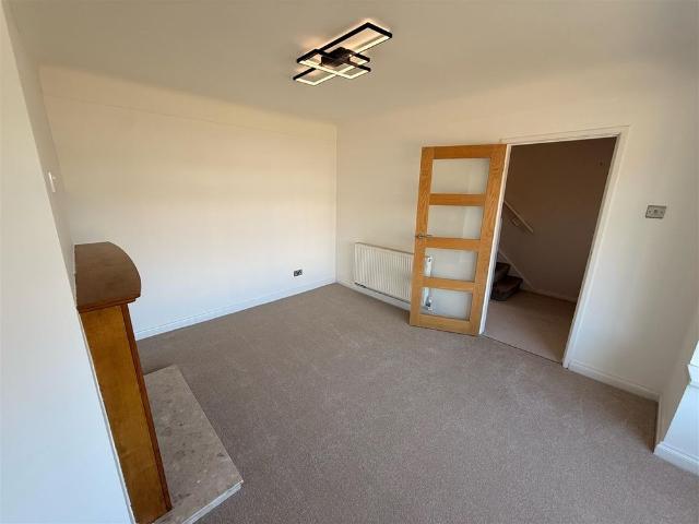 Apartment for rent in Moreton, Wirral