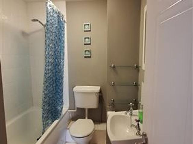 Terraced House to rent in Dublin