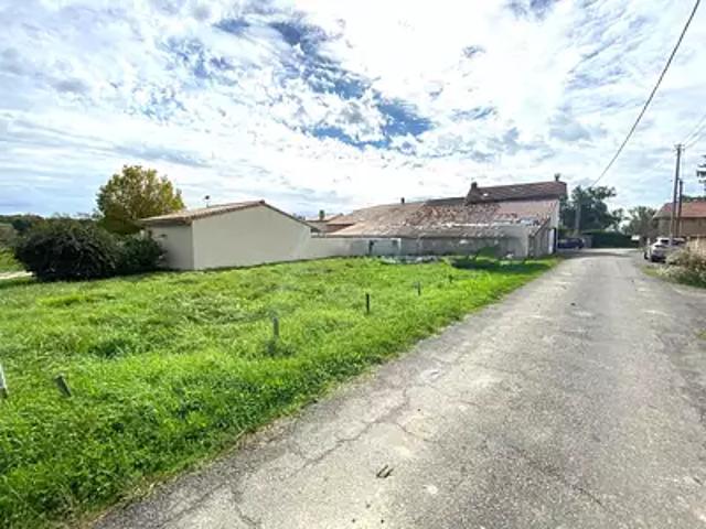 Terrain vente à Berson, Gironde