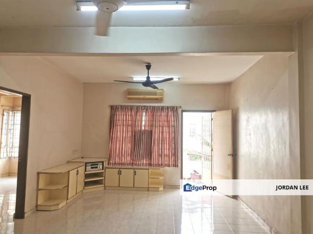 Condominium for sale in Malaka