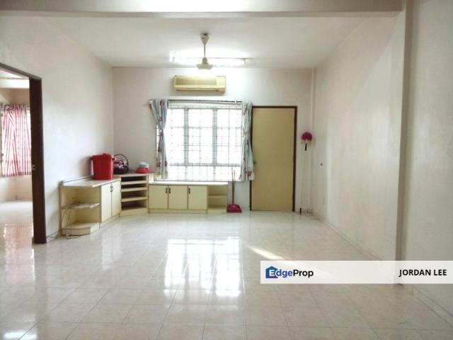 Condominium for rent in Malaka