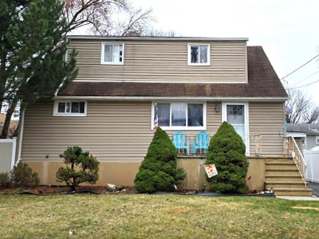 House for sale in Little Ferry, New Jersey