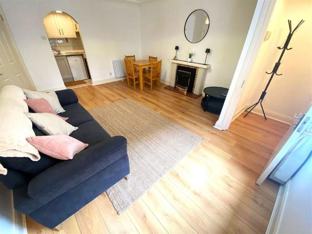 Apartment to rent in Bluebell, North Tipperary