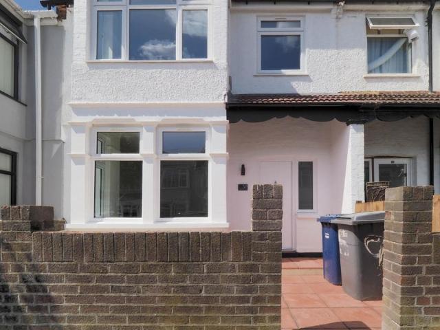 House for rent in West Hendon, The Hyde